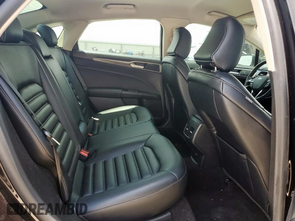 2020 Ford Fusion SEL z VIN 3FA6P0CD5LR168103, wystawiony jako Copart lot #62559935 z przebiegiem 60 240 mil mil oraz Szkoda całkowita • Salvage title. Historia ofert i sprzedaży dostępna na DreamBid. Obrazek 10.