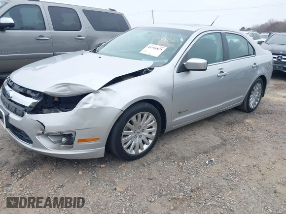 2010 Ford Fusion Hybrid with VIN 3FADP0L33AR185509, listed as a IAAI auction lot 41798825 with 155,934 mi miles. Bid and sale history available at carsss.com. Image 2.