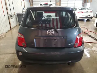 2006 Scion xA z VIN JTKKT604865005909, wystawiony jako Copart lot #56465415 z przebiegiem 137 601 mil mil oraz Czysty tytuł • Clean title. Historia ofert i sprzedaży dostępna na DreamBid. Obrazek 6.