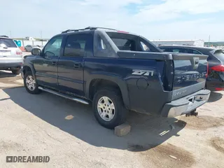 2004 Chevrolet Avalanche with VIN 3GNEK12T74G284622, listed as a IAAI auction lot 40172847 with 254,955 mi miles. Bid and sale history available at carsss.com. Image 3.