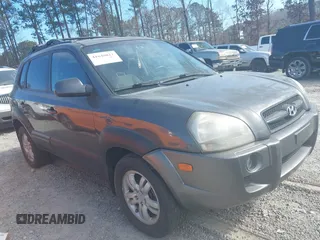 2007 Hyundai Tucson SE with VIN KM8JN12DX7U635740, listed as a IAAI auction lot 41648027 with 169,967 mi miles. Bid and sale history available at carsss.com. Image 1.