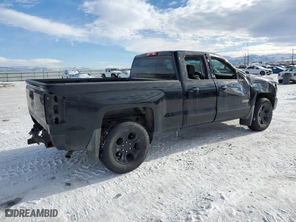 2018 Chevrolet Silverado 1500 LT with VIN 1GCVKREC6JZ247673, listed as a Copart auction lot 89088055 with 44,244 mi miles and Salvage Title. Bid and sale history available at carsss.com. Image 3.