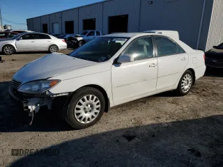 2006 Toyota Camry STD z VIN 4T1BE32K56U739243, wystawiony jako Copart lot #79918463 z przebiegiem 123 321 mil mil oraz Szkoda całkowita • Salvage title. Historia ofert i sprzedaży dostępna na DreamBid. Obrazek 1.