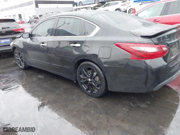 2018 Nissan Altima 2.5 SL with VIN 1N4AL3AP4JC288183, listed as a IAAI auction lot 41466582 with 100,858 mi miles. Bid and sale history available at carsss.com. Image 3.