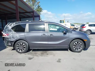 2024 Honda Odyssey EX-L with VIN 5FNRL6H65RB069145, listed as a IAAI auction lot 42120381 with 15,207 mi miles and . Bid and sale history available at DreamBid. Image 13.