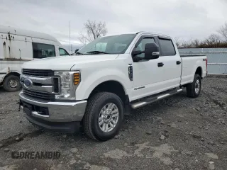 2018 Ford F-350 XL with VIN 1FT8W3BT5JEC29823, listed as a Copart auction lot 49628755 with 61,541 mi miles and Clean Title. Bid and sale history available at DreamBid. Image 1.