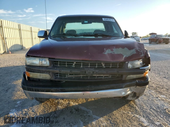 2001 Chevrolet Silverado 1500 LS with VIN 1GCEC19VX1E284081, listed as a Copart auction lot 85853514 with 210,136 mi miles and Salvage Title. Bid and sale history available at DreamBid. Image 5.
