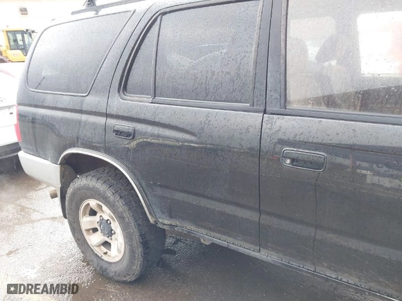 1998 Toyota 4Runner SR5 with VIN JT3HN86R8W0181225, listed as a IAAI auction lot 41578515 with 320,679 mi miles. Bid and sale history available at carsss.com. Image 12.
