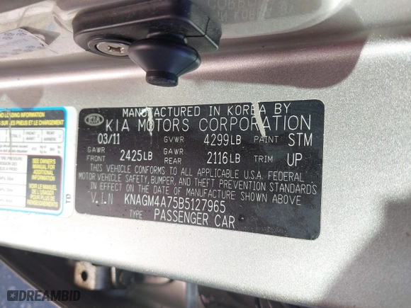 2011 Kia Optima LX with VIN KNAGM4A75B5127965, listed as a IAAI auction lot 40544326 with 207,760 mi miles. Bid and sale history available at carsss.com. Image 9.