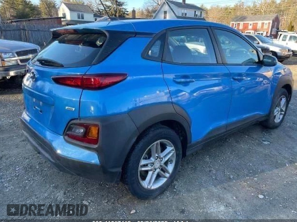 2018 Hyundai Kona SE with VIN KM8K1CAA8JU101050, listed as a IAAI auction lot 41617412 with 10,179 mi miles. Bid and sale history available at carsss.com. Image 4.