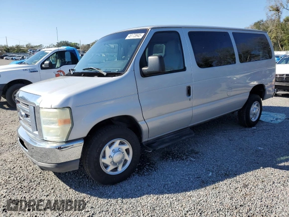 2010 Ford Econoline Passenger XL с VIN 1FBNE3BL1ADA45544, выставлен на аукционе Copart как лот 46173945 с пробегом 81 132 миль миль и Списание • Salvage title. История ставок и продаж доступна на DreamBid. Изображение 1.