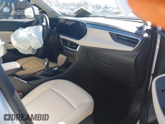 2024 Buick Encore GX Preferred с VIN KL4AMBS23RB197695, выставлен на аукционе IAAI как лот 41274044 с пробегом 1 451 миль миль и . История ставок и продаж доступна на DreamBid. Изображение 5.