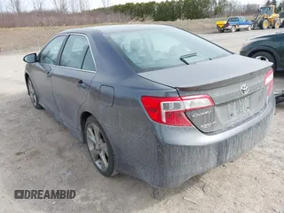 2014 Toyota Camry L with VIN 4T1BF1FK7EU460516, listed as a IAAI auction lot 41908434 with 174,987 mi miles. Bid and sale history available at carsss.com. Image 3.