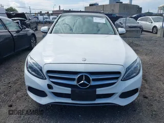2015 Mercedes-Benz C 300 Luxury z VIN 55SWF4KB0FU010485, wystawiony jako IAAI lot #42773611 z przebiegiem 91 343 mil mil oraz . Historia ofert i sprzedaży dostępna na DreamBid. Obrazek 12.