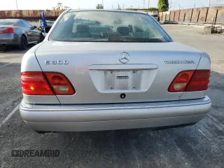 1998 Mercedes-Benz E 320 with VIN WDBJF25F3WA689755, listed as a Copart auction lot 51288455 with 124,157 mi miles and Salvage Title. Bid and sale history available at DreamBid. Image 6.