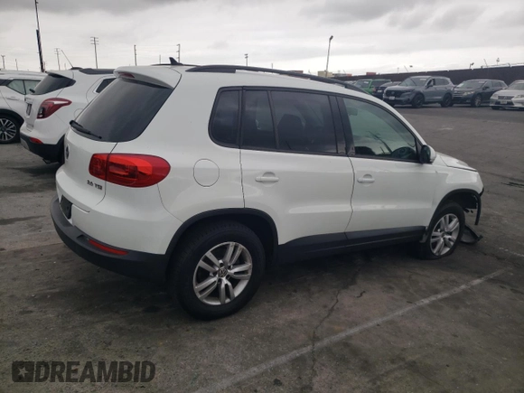 2015 Volkswagen Tiguan R-Line with VIN WVGAV7AX1FW610467, listed as a Copart auction lot 55670825 with 113,870 mi miles and Salvage Title. Bid and sale history available at DreamBid. Image 3.