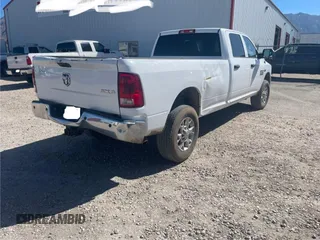 2015 Ram 2500 Tradesman z VIN 3C6TR5HT8FG553456, wystawiony jako Copart lot #56346855 z przebiegiem 257 481 mil mil oraz Czysty tytuł • Clean title. Historia ofert i sprzedaży dostępna na DreamBid. Obrazek 4.