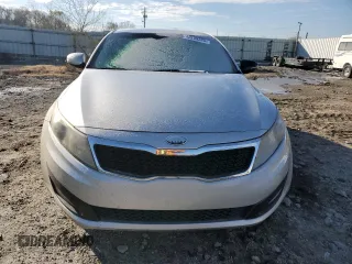 2013 Kia Optima LX z VIN 5XXGM4A76DG164752, wystawiony jako Copart lot #42209365 z przebiegiem 218 024 mil mil oraz Szkoda całkowita • Salvage title. Historia ofert i sprzedaży dostępna na DreamBid. Obrazek 5.