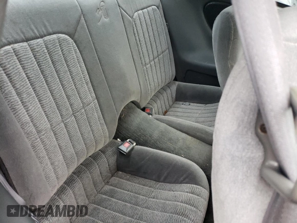 1997 Chevrolet Camaro z VIN 2G1FP22K2V2110191, wystawiony jako Copart lot #45376395 z przebiegiem Nie podano mil oraz Szkoda całkowita • Salvage title. Historia ofert i sprzedaży dostępna na DreamBid. Obrazek 10.