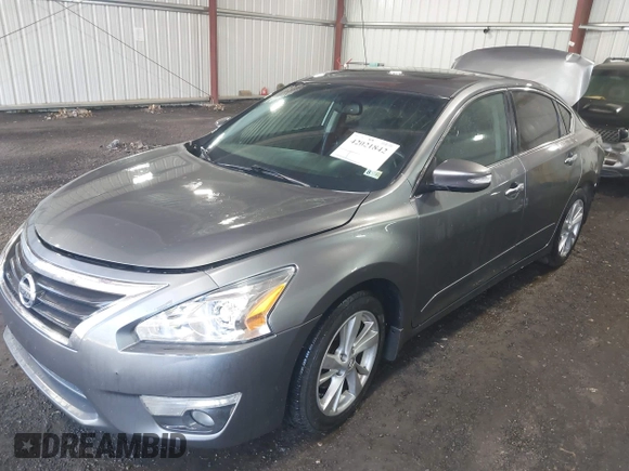 2015 Nissan Altima 2.5 S with VIN 1N4AL3AP8FC269224, listed as a IAAI auction lot 42021842 with 211,816 mi miles and . Bid and sale history available at carsss.com. Image 18.
