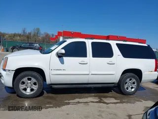 2008 GMC Yukon XL SLT 4SB with VIN 1GKFK16378R139856, listed as a IAAI auction lot 41933788 with 120,767 mi miles and . Bid and sale history available at carsss.com. Image 14.