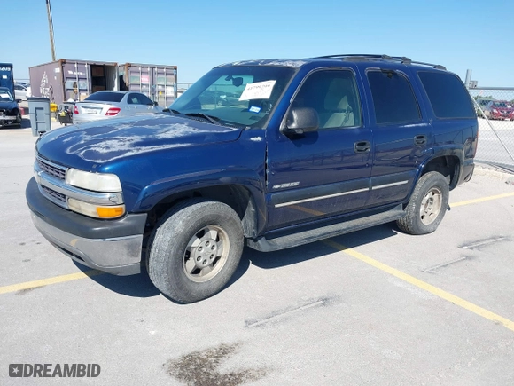 2001 Chevrolet Tahoe LT with VIN 1GNEC13T71J184865, listed as a IAAI auction lot 41799799 with 290,196 mi miles. Bid and sale history available at carsss.com. Image 2.