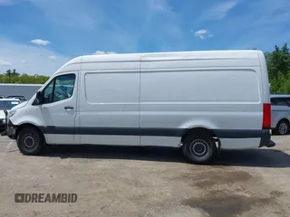 2021 Mercedes-Benz Sprinter Cargo z VIN W1Y40CHY6MT044646, wystawiony jako IAAI lot #42071297 z przebiegiem 162 619 mil mil oraz . Historia ofert i sprzedaży dostępna na DreamBid. Obrazek 14.