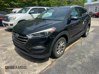 2016 Hyundai Tucson SE z VIN KM8J3CA43GU145854, wystawiony jako Copart lot #59172555 z przebiegiem 221 398 mil mil oraz Czysty tytuł • Clean title. Historia ofert i sprzedaży dostępna na DreamBid. Obrazek 2.
