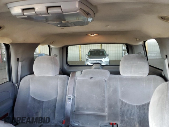 2006 Chevrolet Tahoe LS with VIN 1GNEC13V56R157805, listed as a Copart auction lot 42767595 with 356,062 mi miles and Salvage Title. Bid and sale history available at carsss.com. Image 10.