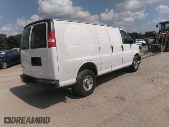 2018 Chevrolet Express Cargo with VIN 1GCWGAFPXJ1174685, listed as a IAAI auction lot 42577588 with 54,673 mi miles and . Bid and sale history available at DreamBid. Image 4.