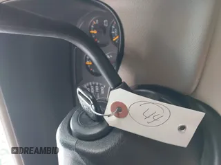 2003 Chevrolet Tahoe LT с VIN 1GNEC13Z33J280130, выставлен на аукционе IAAI как лот 41876824 с пробегом 152 530 миль миль и . История ставок и продаж доступна на DreamBid. Изображение 11.