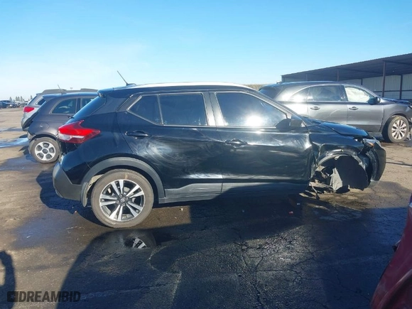 2019 Nissan Kicks SV with VIN 3N1CP5CU9KL568079, listed as a IAAI auction lot 41219531 with 140,033 mi miles. Bid and sale history available at carsss.com. Image 14.