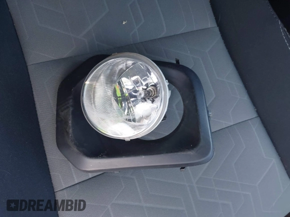 2020 Toyota Tacoma SR5 with VIN 3TMCZ5AN3LM320411, listed as a IAAI auction lot 41838498 with 50,252 mi miles and . Bid and sale history available at DreamBid. Image 18.