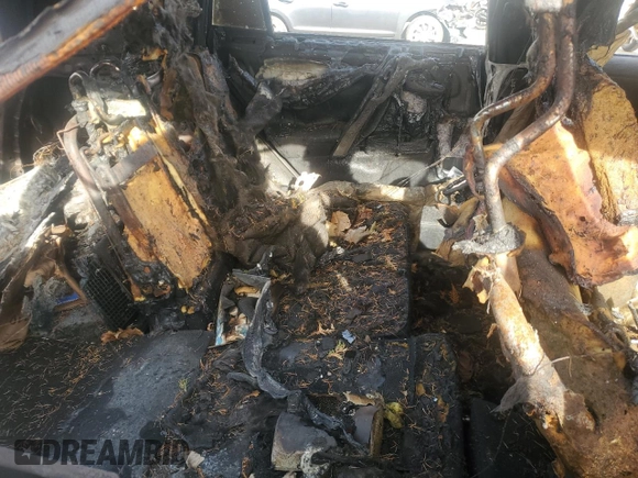 2018 Toyota RAV4 XLE z VIN 2T3RFREV4JW767488, wystawiony jako Copart lot #78574824 z przebiegiem Nie podano mil oraz Nie do naprawy • Non repairable. Historia ofert i sprzedaży dostępna na DreamBid. Obrazek 10.