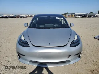 2018 Tesla Model 3 Long Range Battery z VIN 5YJ3E1EB7JF065140, wystawiony jako Copart lot #51916035 z przebiegiem 110 709 mil mil oraz Szkody całkowita. Historia ofert i sprzedaży dostępna na DreamBid. Obrazek 5.