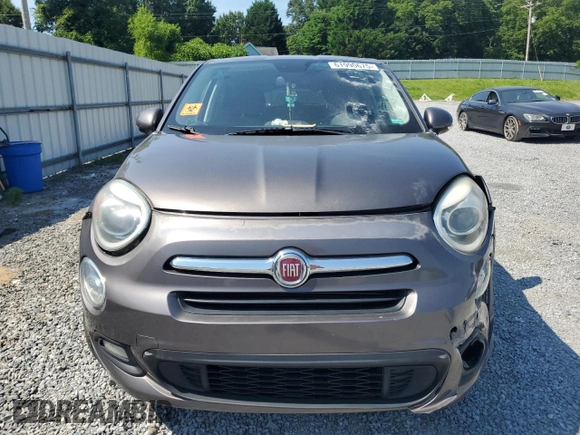 2016 FIAT 500X Lounge z VIN ZFBCFYDTXGP383559, wystawiony jako Copart lot #61990675 z przebiegiem 149 709 mil mil oraz Czysty tytuł • Clean title. Historia ofert i sprzedaży dostępna na DreamBid. Obrazek 5.