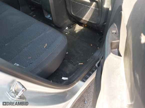 2012 Chevrolet Equinox LS with VIN 2GNALBEK2C1126085, listed as a IAAI auction lot 41883683 with 176,478 mi miles. Bid and sale history available at carsss.com. Image 8.