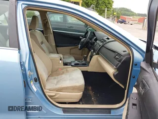 2012 Toyota Camry L z VIN 4T1BF1FK7CU561214, wystawiony jako IAAI lot #42286118 z przebiegiem 182 553 mil mil oraz . Historia ofert i sprzedaży dostępna na DreamBid. Obrazek 5.