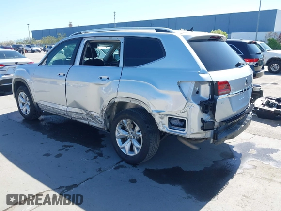 2018 Volkswagen Atlas SE с VIN 1V2DR2CA9JC502205, выставлен на аукционе IAAI как лот 41983821 с пробегом 99 618 миль миль и . История ставок и продаж доступна на DreamBid. Изображение 3.