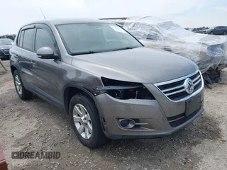 2010 Volkswagen Tiguan with VIN WVGCV7AX9AW515432, listed as a IAAI auction lot 42105962 with 91,405 mi miles and . Bid and sale history available at DreamBid. Image 1.