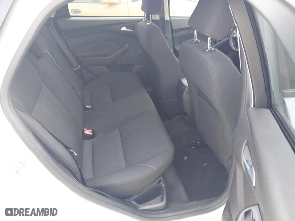 2015 Ford Focus SE with VIN 1FADP3F25FL281314, listed as a IAAI auction lot 41618483 with 110,200 mi miles. Bid and sale history available at carsss.com. Image 8.