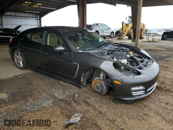 2013 Porsche Panamera с VIN WP0AA2A7XDL015781, выставлен на аукционе Copart как лот 84434804 с пробегом Не указан миль и Списание • Salvage title. История ставок и продаж доступна на DreamBid. Изображение 4.