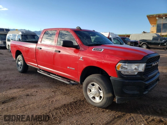 2022 Ram 2500 Tradesman z VIN 3C6UR5HLXNG319256, wystawiony jako Copart lot #77614424 z przebiegiem 43 755 mil mil oraz Szkoda całkowita • Salvage title. Historia ofert i sprzedaży dostępna na DreamBid. Obrazek 4.