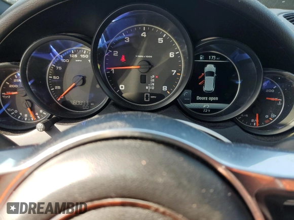 2017 Porsche Cayenne with VIN WP1AA2A20HKA80640, listed as a Copart auction lot 61038585 with 60,893 mi miles and Salvage title. Bid and sale history available at DreamBid. Image 9.