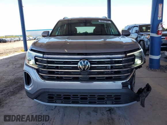 2024 Volkswagen Atlas SE with VIN 1V2DR2CA1RC593093, listed as a Copart auction lot 56397325 with 14,524 mi miles and Salvage title. Bid and sale history available at DreamBid. Image 5.