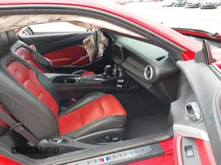 2016 Chevrolet Camaro 2SS с VIN 1G1FH1R74G0181275, выставлен на аукционе IAAI как лот 42321153 с пробегом Не указан миль и . История ставок и продаж доступна на DreamBid. Изображение 5.