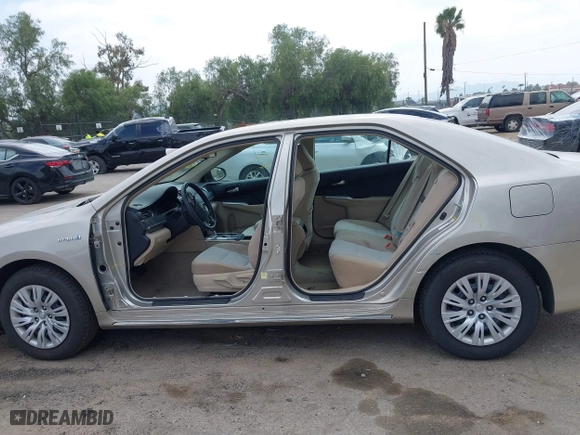 2013 Toyota Camry Hybrid LE with VIN 4T1BD1FK7DU076272, listed as a IAAI auction lot 41886449 with 147,116 mi miles. Bid and sale history available at carsss.com. Image 15.