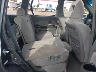 2004 Honda Pilot EX with VIN 2HKYF184X4H590442, listed as a IAAI auction lot 40968680 with 224,892 mi miles. Bid and sale history available at carsss.com. Image 8.