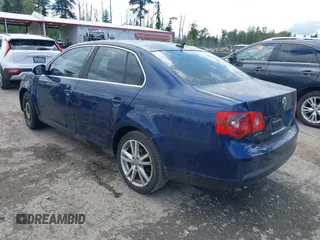 2006 Volkswagen Jetta 1.9L TDI с VIN 3VWST81K86M010258, выставлен на аукционе IAAI как лот 42313051 с пробегом 237 952 миль миль и . История ставок и продаж доступна на DreamBid. Изображение 3.