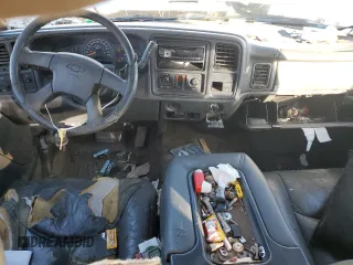 2003 Chevrolet Silverado 1500 with VIN 2GCEC19V731196352, listed as a Copart auction lot 80049704 with 173,830 mi miles and Salvage Title. Bid and sale history available at carsss.com. Image 8.
